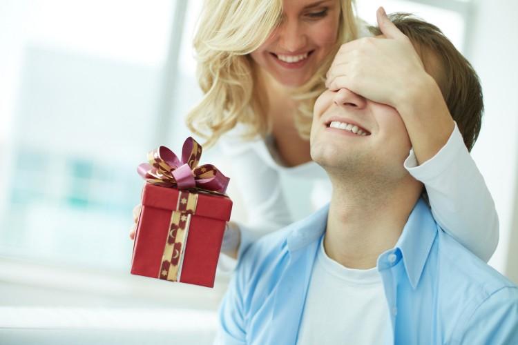 What to give my husband for his birthday: 50+ best gift ideas