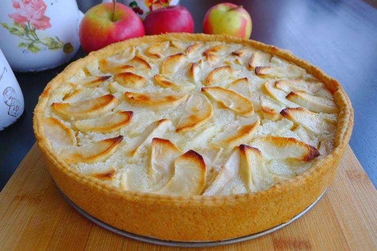 Tarte aux pommes Tsvetaevsky: 4 recettes étape par étape avec photos