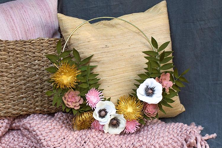 Flori de hârtie DIY: 6 cursuri de master