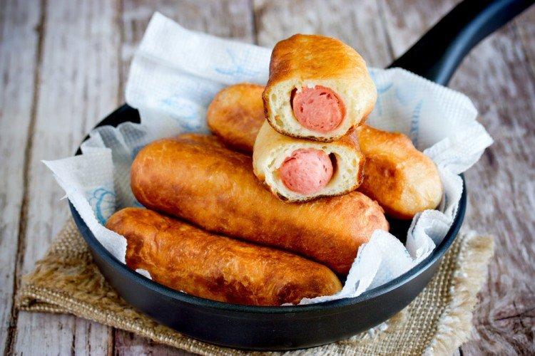 10 egyszerű kolbászrecept egy serpenyőben