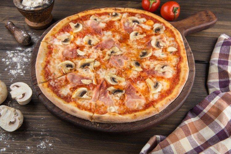 25 egyszerű és finom pizzafeltét