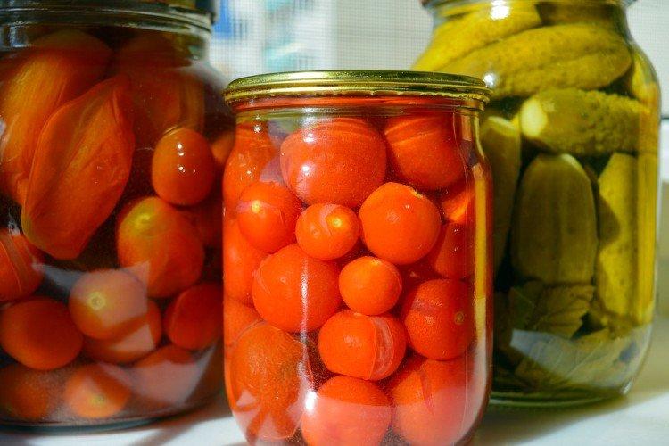 20 delicious pickled tomato recipes