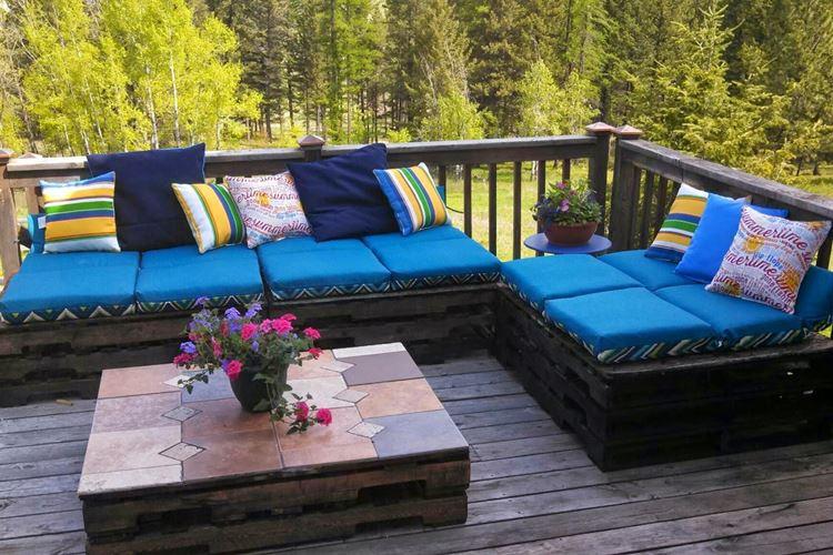 Mobilier de jardin en palettes pour chalets d'été (60 photos)