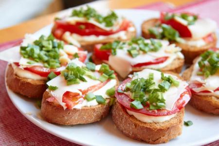 Sandwichs pour la table de fête : 20 recettes simples et délicieuses