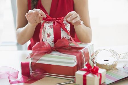 What to give mom for the New Year 2021: the best gift ideas