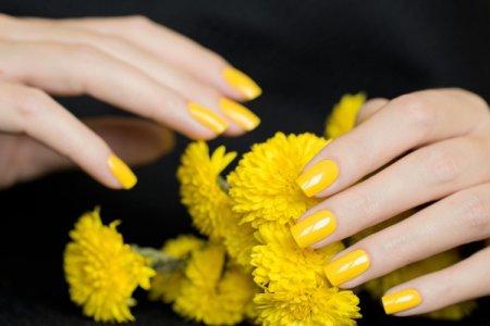 Yellow manicure 2021: fashion ideas and trends (50 photos)