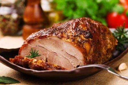 Carne de porc la cuptor: 20 de rețete rapide și delicioase