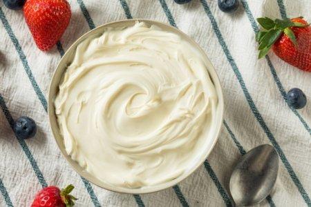 Cake cream: 20 simple and delicious recipes