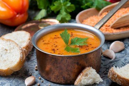 15 soupes aux lentilles rouges pour rendre votre repas inoubliable