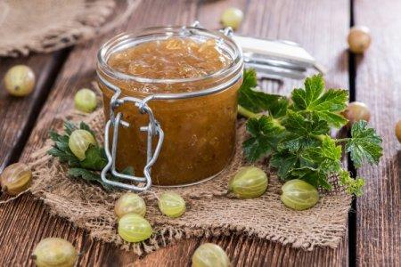 20 recipes for aromatic gooseberry jam