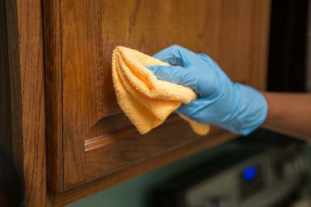 7 effective ways to clean grease from kitchen cabinets