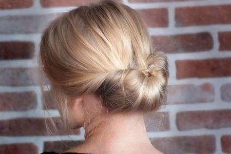 Hairstyles for every day for medium hair: 20 ideas