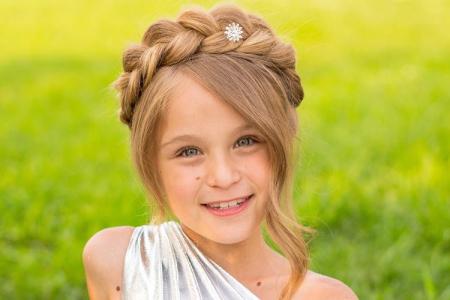 Coafuri pentru păr mediu pentru fete: 20 de idei simple