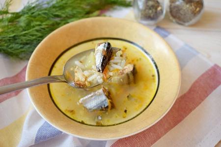 Canned saury fish soup: 10 easy recipes