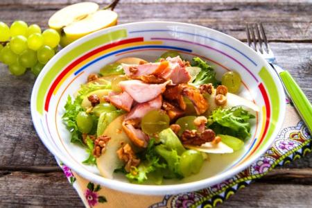 Smoked chicken salad: 10 delicious recipes