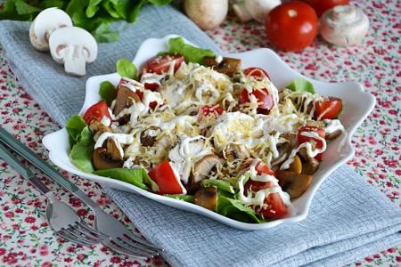 20 simple and delicious salads with champignons