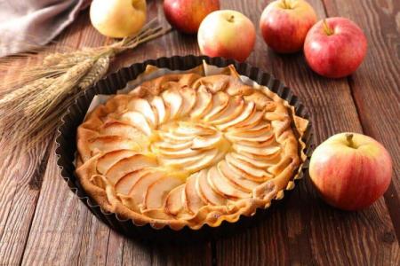 Tarte aux pommes au four : 15 recettes rapides et délicieuses